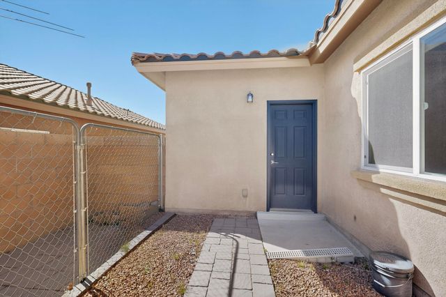 425 Paseo Vista Loop NE, Rio Rancho, NM 87124