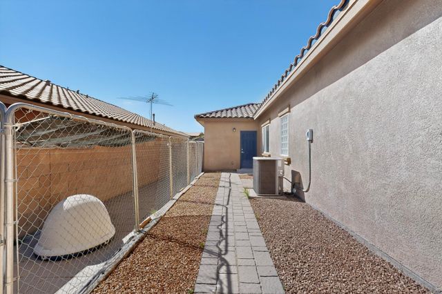 425 Paseo Vista Loop NE, Rio Rancho, NM 87124