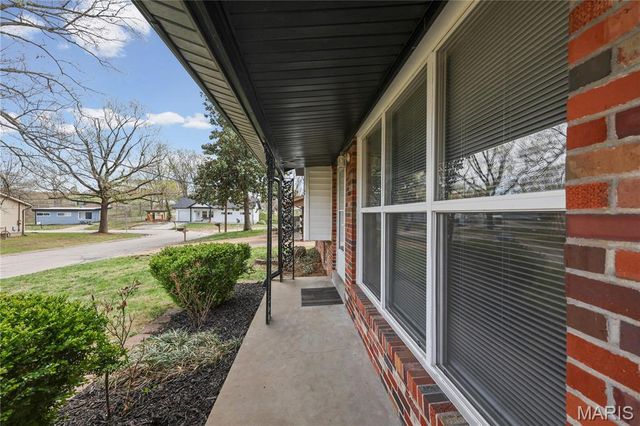 1963 Maple Lane, Arnold, MO 63010