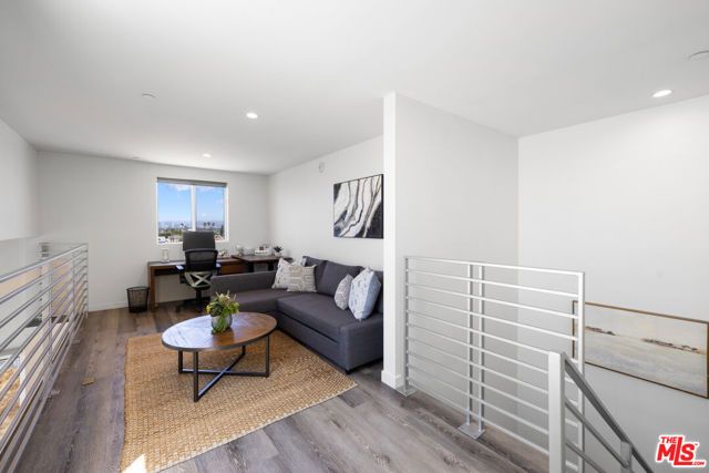 1055 S Serrano Avenue 505, Los Angeles, CA 90006