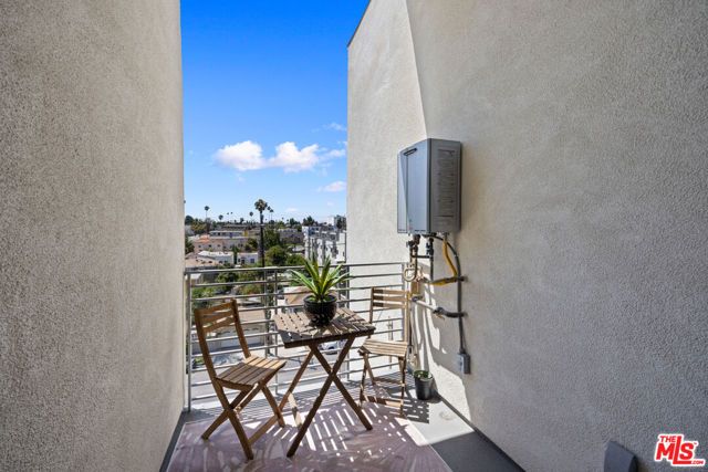 1055 S Serrano Avenue 505, Los Angeles, CA 90006