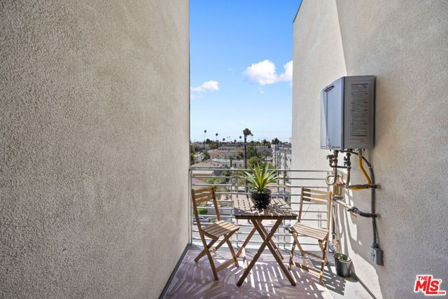 1055 S Serrano Avenue 505, Los Angeles, CA 90006