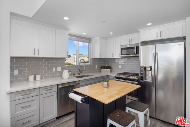 1055 S Serrano Avenue 505, Los Angeles, CA 90006
