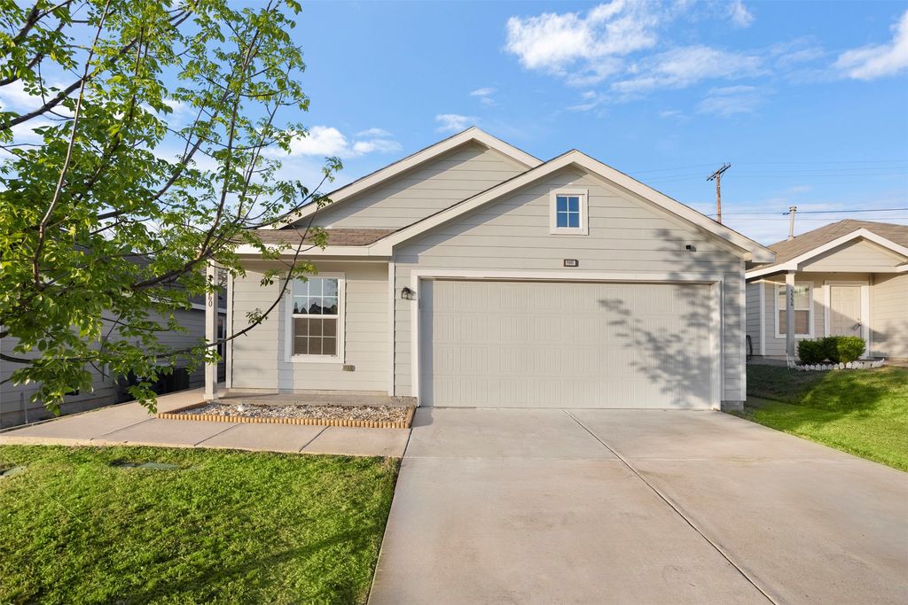 5560 Mcclelland Street, Forney, TX 75126