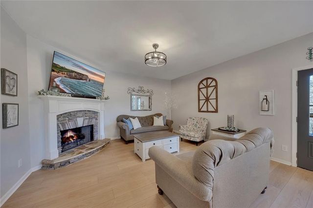 105 Pinebrook Drive, Waleska, GA 30183