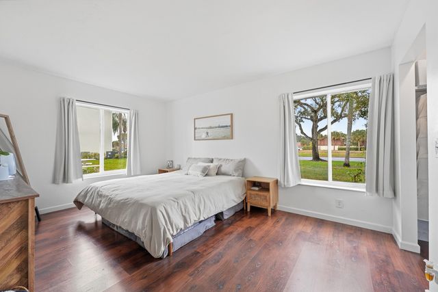 1109 Green Pine Boulevard G1, West Palm Beach, FL 33409