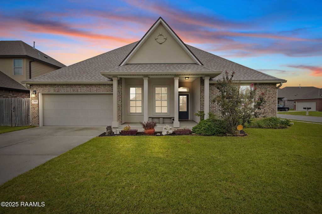 535 Cautillion Drive, Youngsville, LA 70592