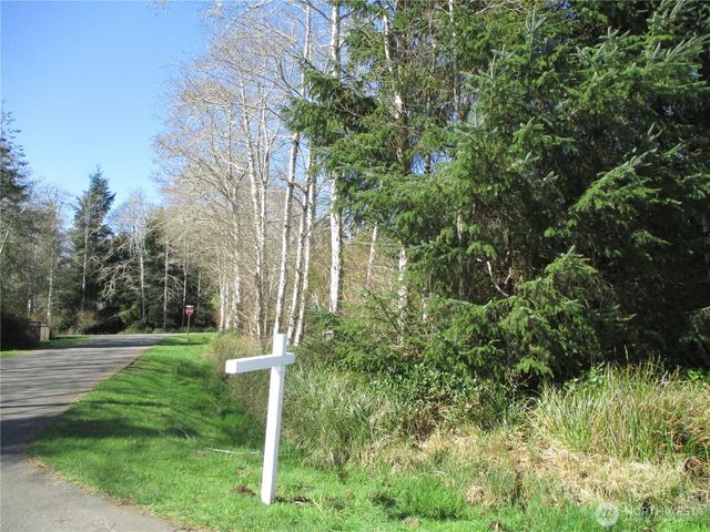 301 Olympic View, Ocean Shores, WA 98569