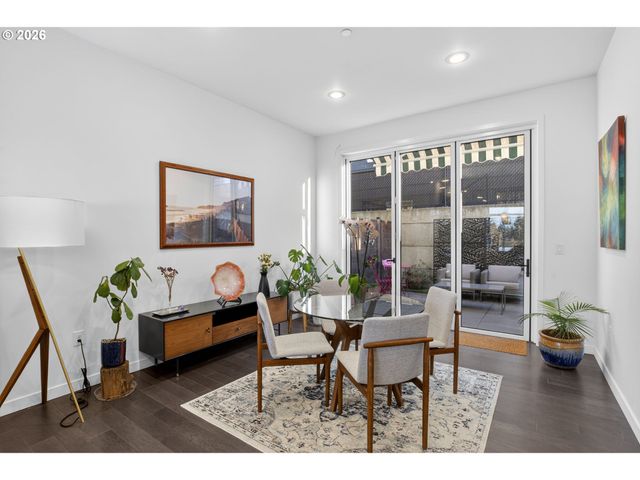 5248 Ne COUCH St, Portland, OR 97213