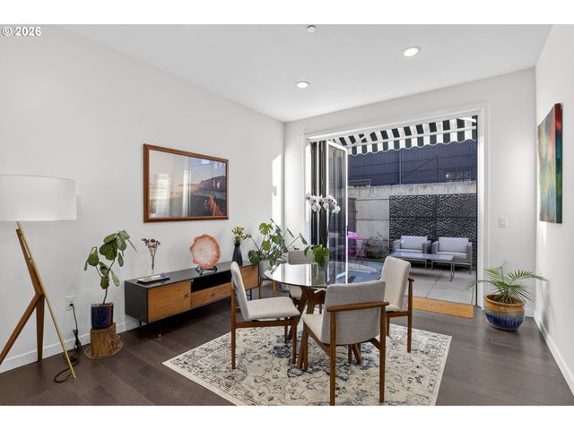 5248 Ne COUCH St, Portland, OR 97213