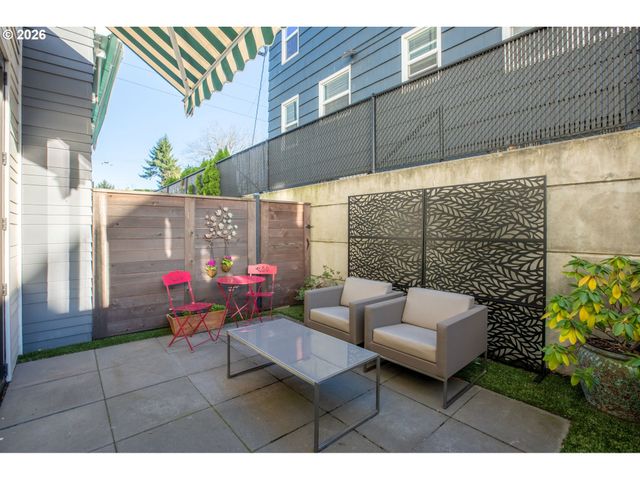 5248 Ne COUCH St, Portland, OR 97213