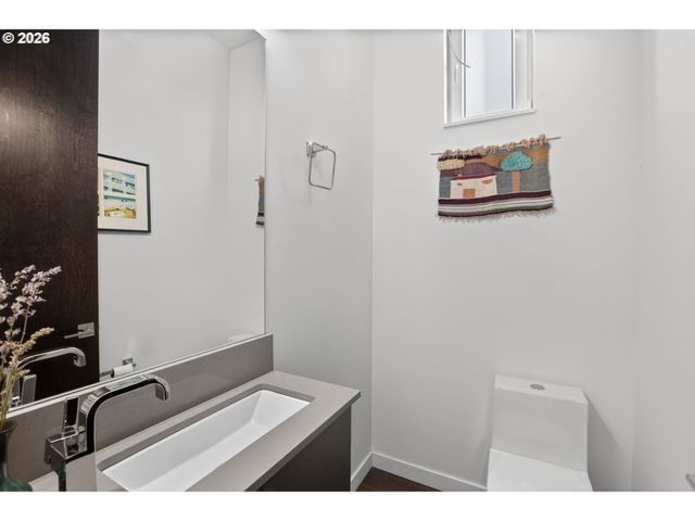 5248 Ne COUCH St, Portland, OR 97213