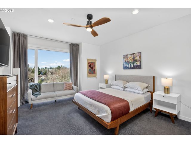 5248 Ne COUCH St, Portland, OR 97213