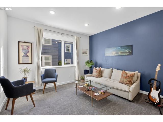 5248 Ne COUCH St, Portland, OR 97213