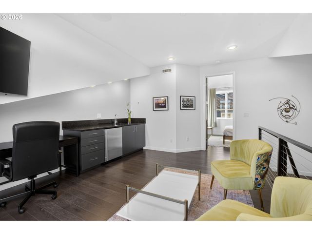 5248 Ne COUCH St, Portland, OR 97213