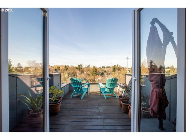 5248 Ne COUCH St, Portland, OR 97213