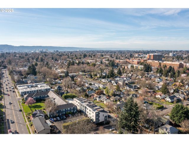 5248 Ne COUCH St, Portland, OR 97213