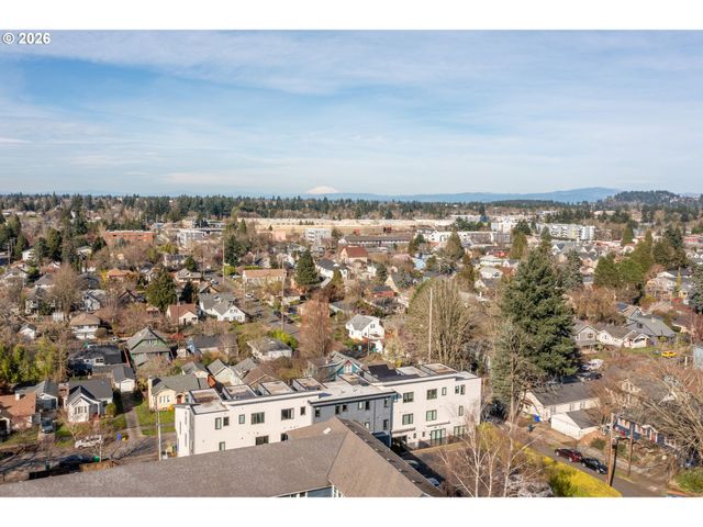 5248 Ne COUCH St, Portland, OR 97213