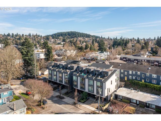 5248 Ne COUCH St, Portland, OR 97213