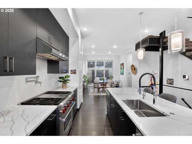 5248 Ne COUCH St, Portland, OR 97213