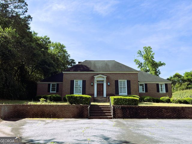 1802 Pine Forest Circle, Dublin, GA 31021