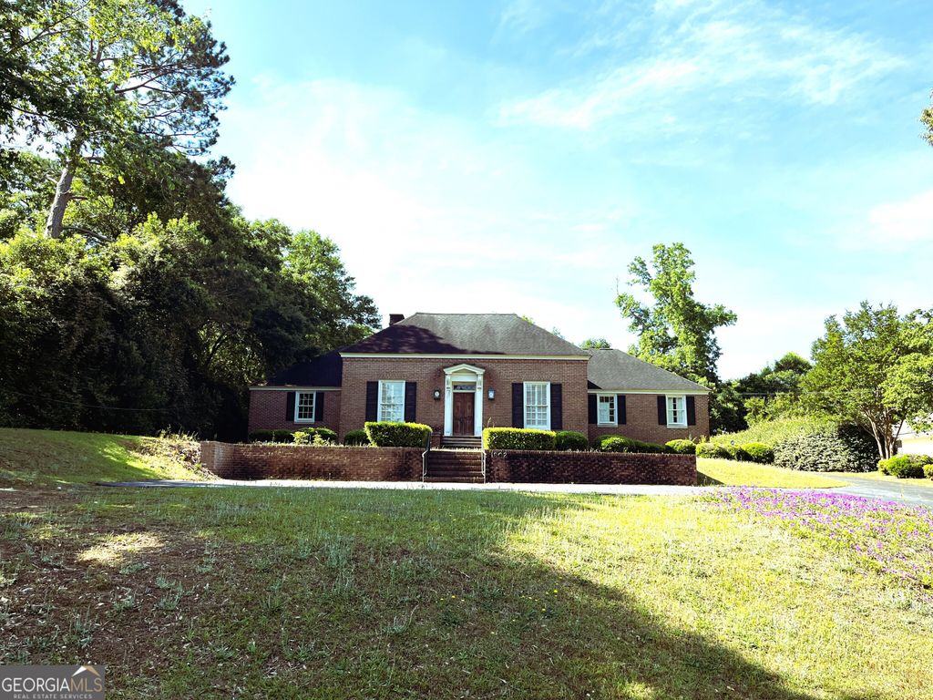 1802 Pine Forest Circle, Dublin, GA 31021