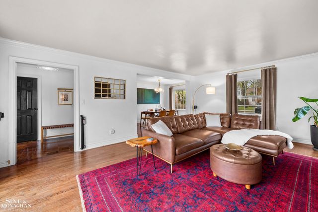 1101 Grayton Street, Grosse Pointe Park, MI 48230