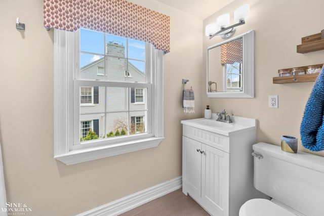 1101 Grayton Street, Grosse Pointe Park, MI 48230