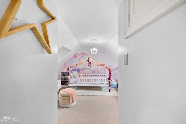 1101 Grayton Street, Grosse Pointe Park, MI 48230