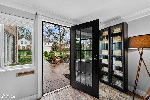 1101 Grayton Street, Grosse Pointe Park, MI 48230