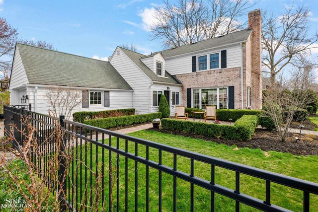 1101 Grayton Street, Grosse Pointe Park, MI 48230