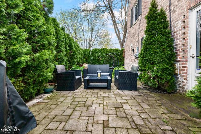 1101 Grayton Street, Grosse Pointe Park, MI 48230