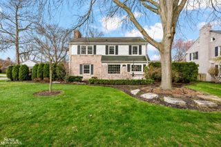 1101 Grayton Street, Grosse Pointe Park, MI 48230