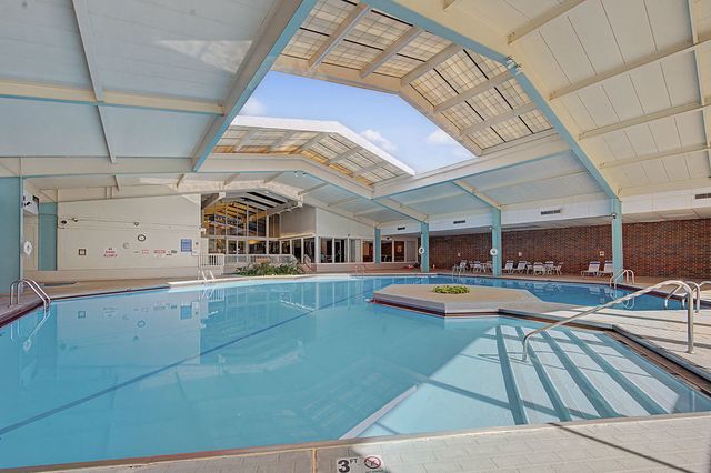 701 FORUM Square 210, Glenview, IL 60025