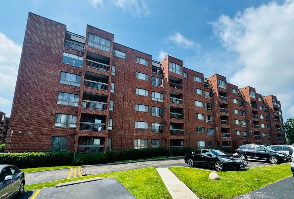 701 FORUM Square 210, Glenview, IL 60025