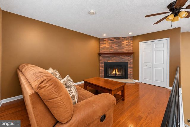 204 BOOTHBY CT, Sewell, NJ 08080