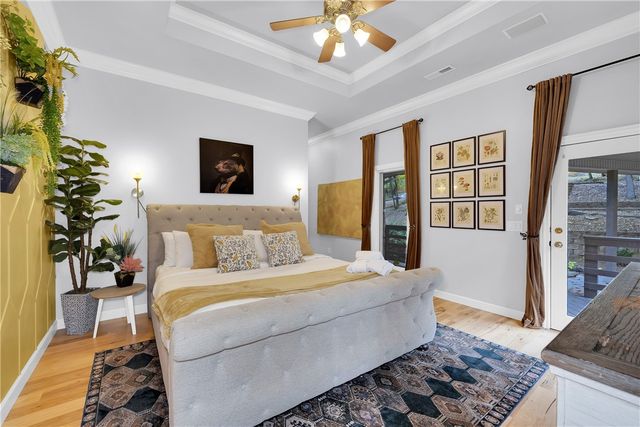 10 Spring Valley Road, Bentonville, AR 72712