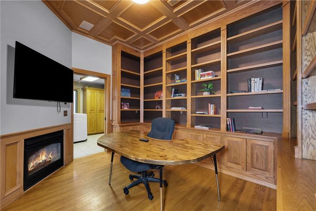 10 Spring Valley Road, Bentonville, AR 72712