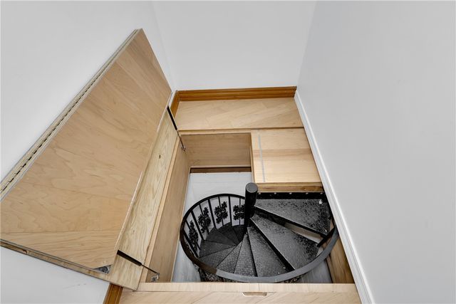 10 Spring Valley Road, Bentonville, AR 72712