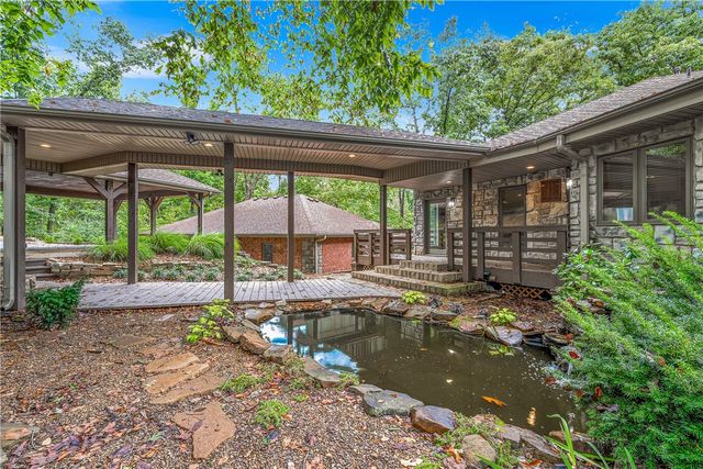 10 Spring Valley Road, Bentonville, AR 72712