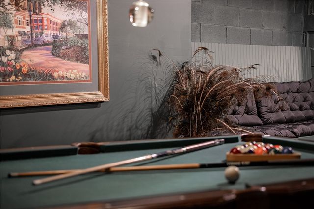 10 Spring Valley Road, Bentonville, AR 72712