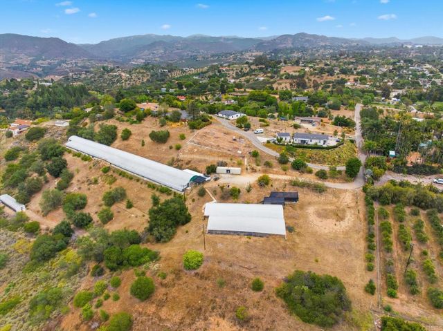 803 Quail Hill Road, Fallbrook, CA 92028