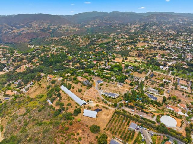 803 Quail Hill Road, Fallbrook, CA 92028