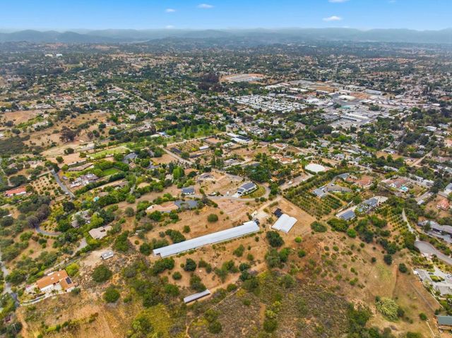 803 Quail Hill Road, Fallbrook, CA 92028