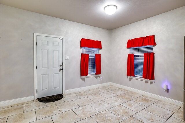 3233 Washington Street, Greenville, TX 75401