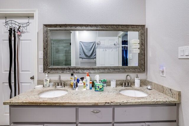 3233 Washington Street, Greenville, TX 75401