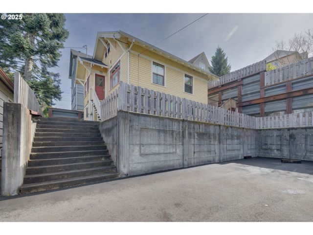 2977 GRAND Ave, Astoria, OR 97103