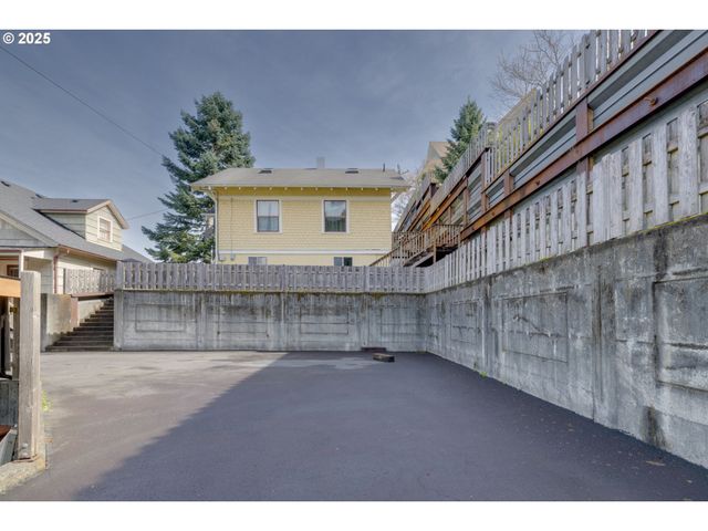 2977 GRAND Ave, Astoria, OR 97103