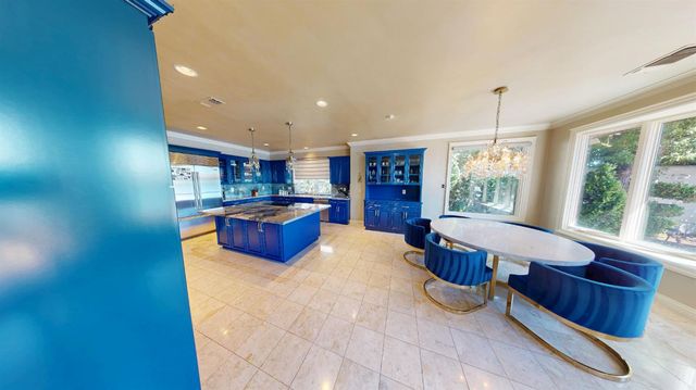 2635 W Lake Van Ness Circle, Fresno, CA 93711