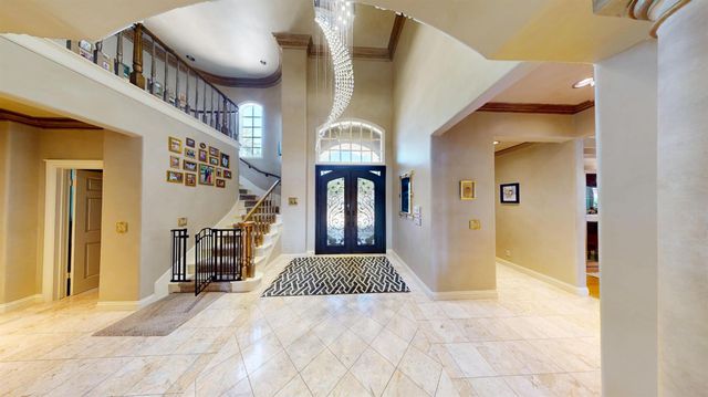 2635 W Lake Van Ness Circle, Fresno, CA 93711
